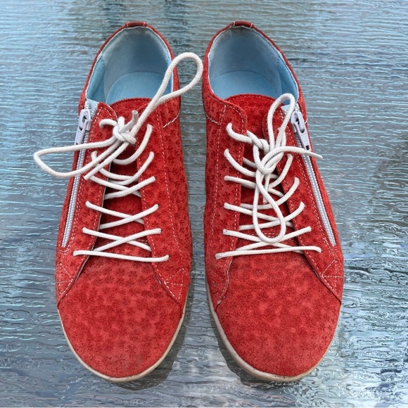 Cloud Adeline Aika Red Suede Lace/Zip Up Sneakers - Picture 2 of 16